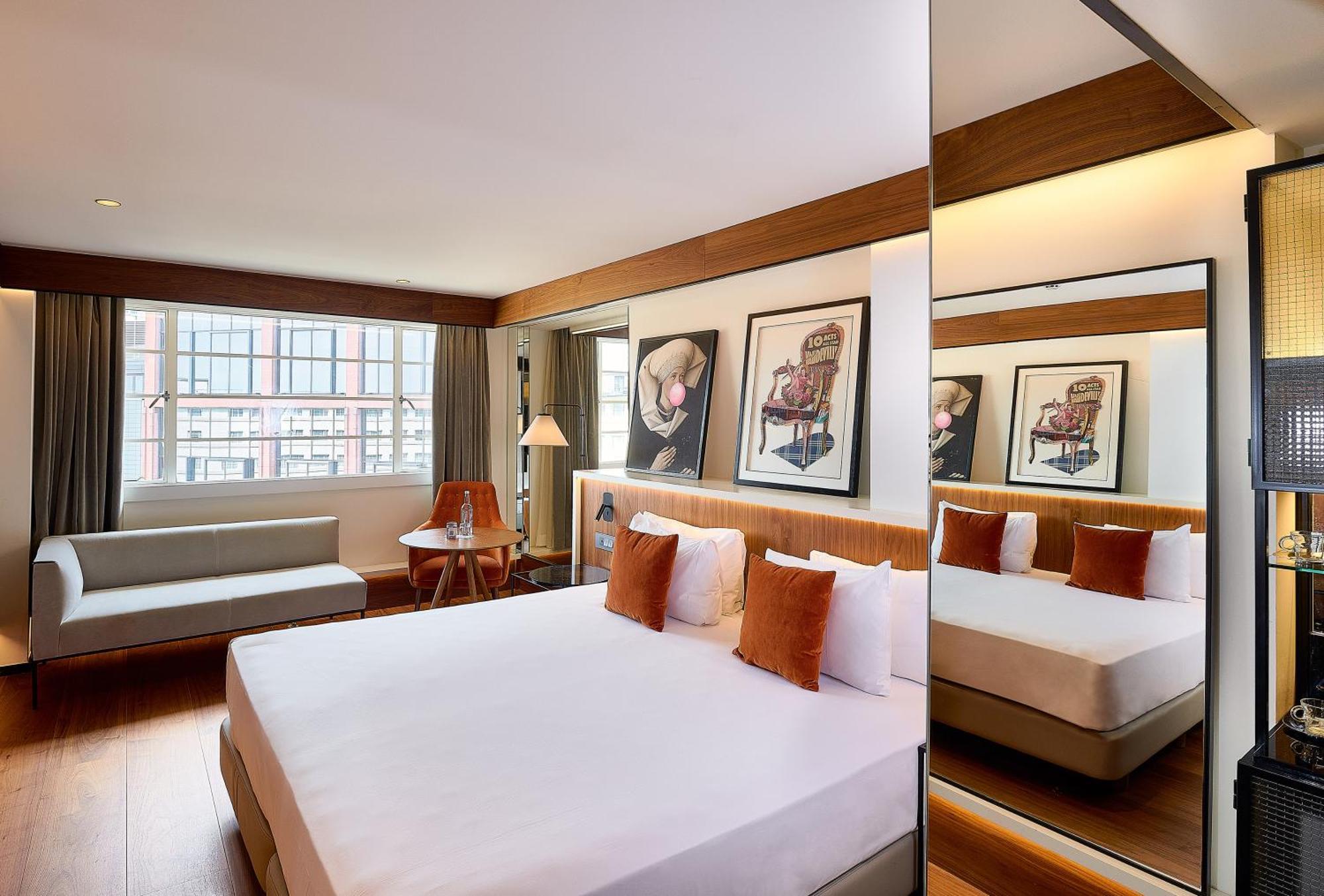 เดอะ เลเวล แอท มีเลีย ไวท์ เฮาส์ Hotel ลอนดอน ภายนอก รูปภาพ