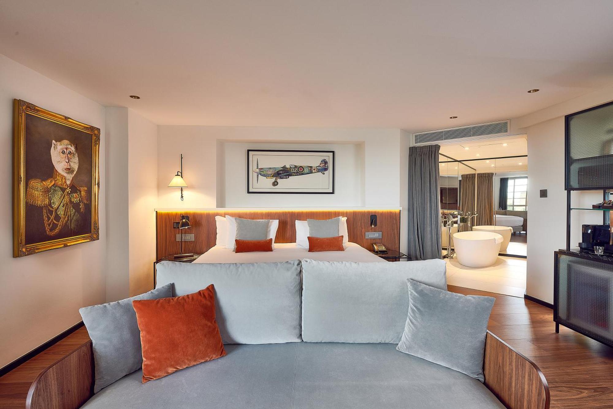เดอะ เลเวล แอท มีเลีย ไวท์ เฮาส์ Hotel ลอนดอน ภายนอก รูปภาพ